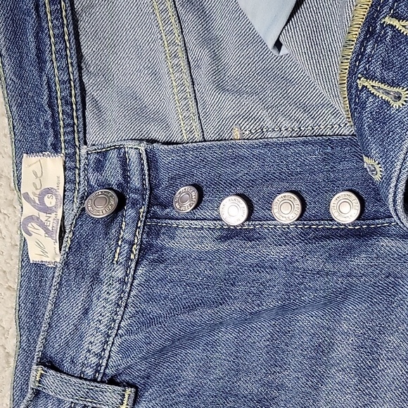 NWT-  FREE PEOPLE -Stylish Blue Frayed Hem Cropped Jeans. Sz 26 - Picture 10 of 10